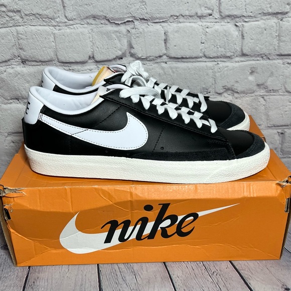 NEW IN BOX! NIKE Blazer Low '77 Vintage DA6364 001 Black/White/Sail. Size 9.5 - Picture 8 of 16